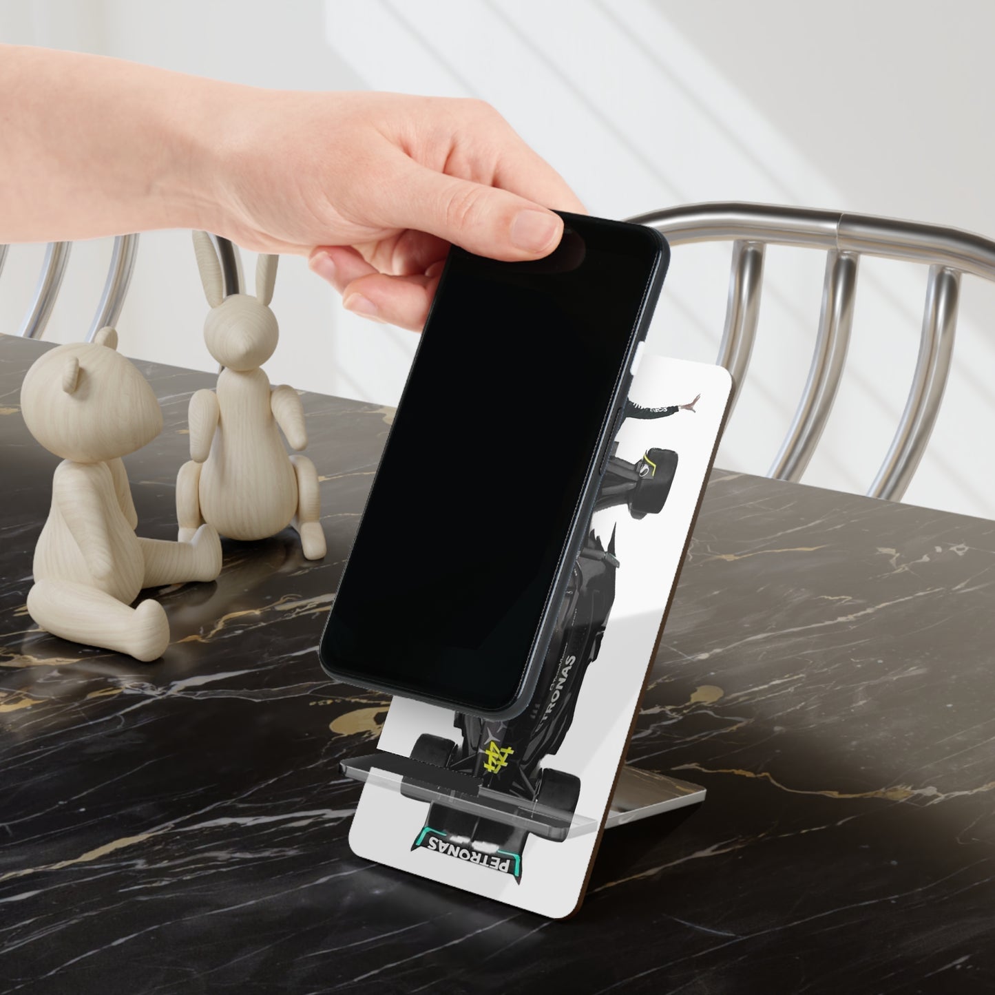 F1 Funny George Russell | Merc Merch | Mobile Display Stand for Smartphones